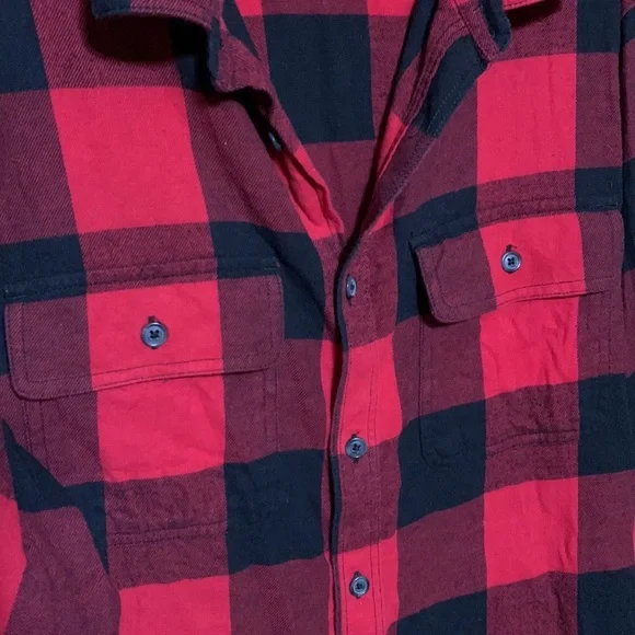 Old Navy - Men’s Plaid ,Thin Flannel Long Sleeve Shirt (XL) - Picture 5 of 5